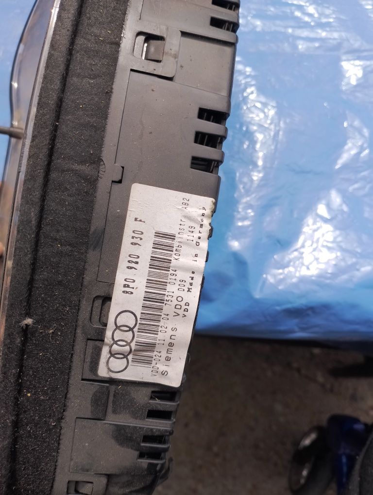 Licznik zegar audi A3 8P 1.9 2.0 TDI 930F