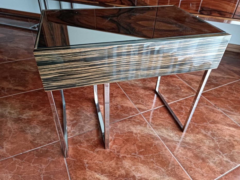 Conjunto de 2 mesinhas de cabeceira