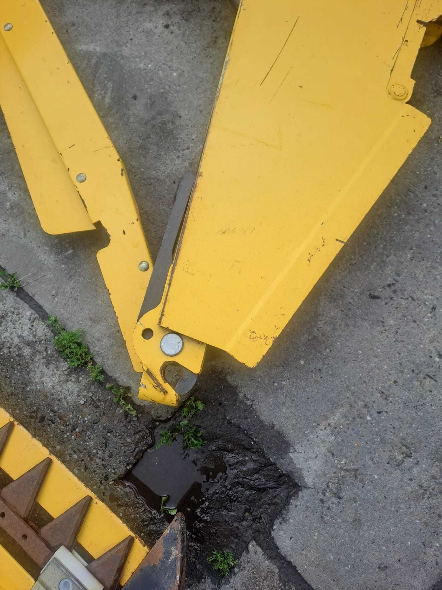Oryginalne   Kosy do Rzepaku  firmy Ziegler do kombajnu New Holland