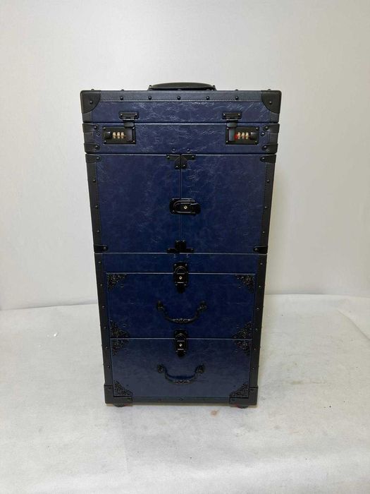 walizka kosmetyczna / fryzjerska na kółkach z zamkami szyfrowymi