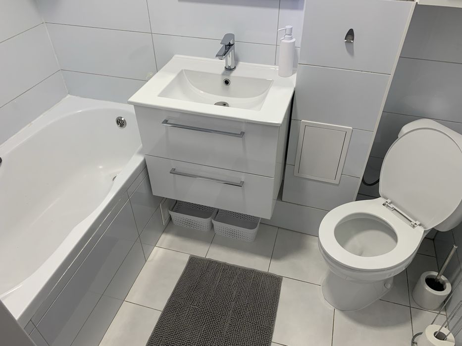 Wynajmę mieszkanie 3 pokojowe, po remoncie 1 piętro w centrum