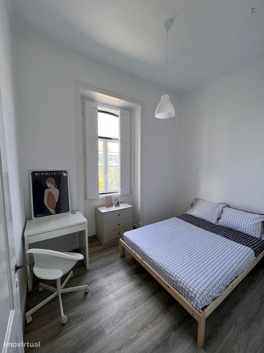 565510 - Quarto com cama de casal em...