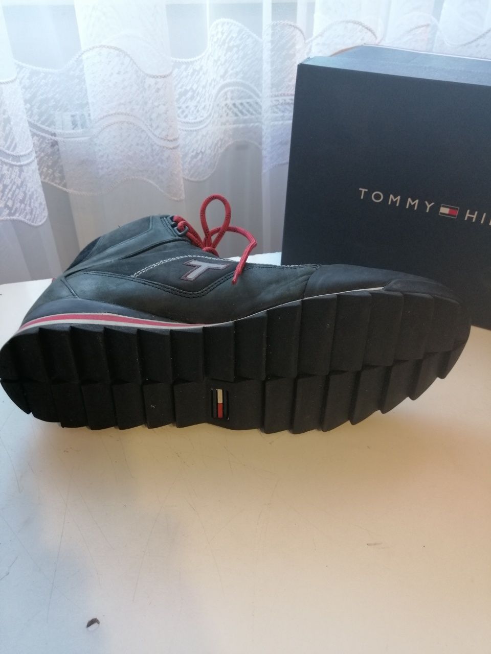 Buty sportowe Tommy hilfiger  typu trzewiki rozm 44