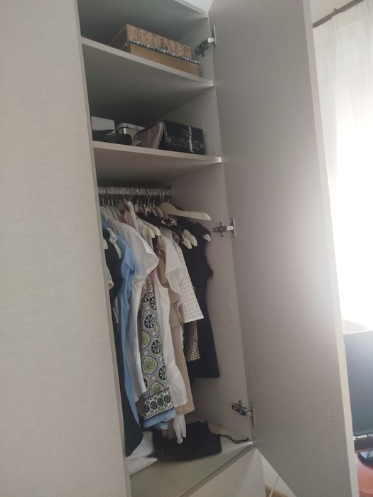 Guarda fatos muito espaço e arrumação