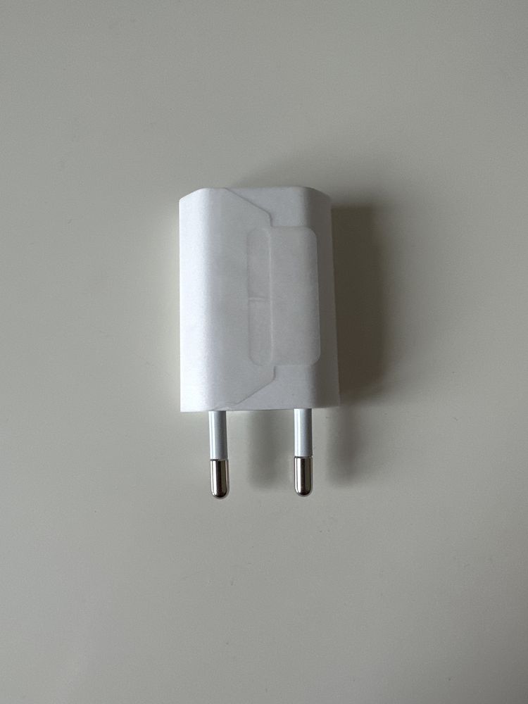 Apple 5W USB power adaptor