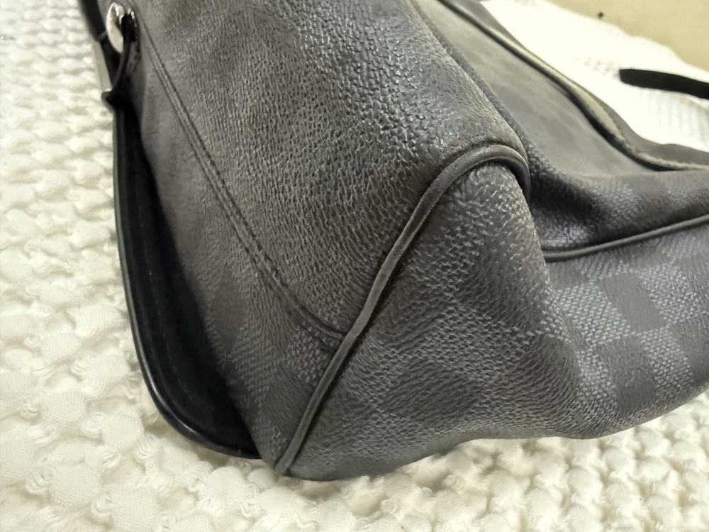 Louis Vuitton мужская сумка . Размер 30•40 см. Торг.