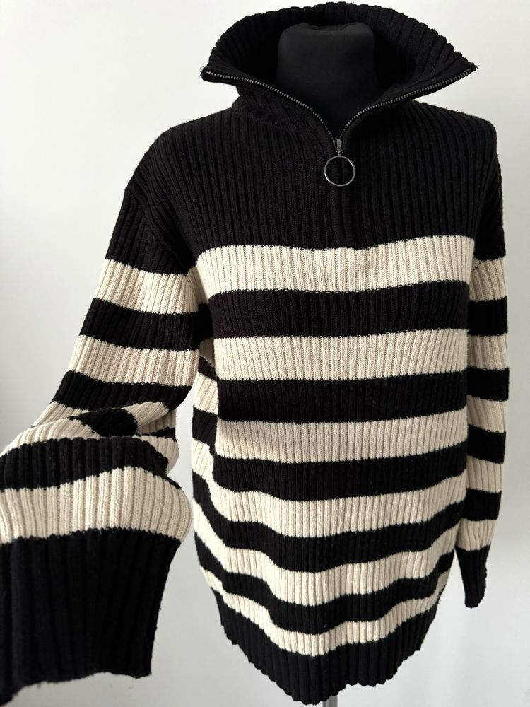 Dzianinowy sweter w paski Półgolf
