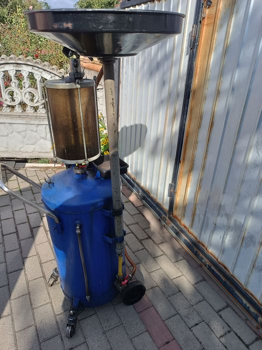 Вакуумна установка для зливу і заміни масламасла