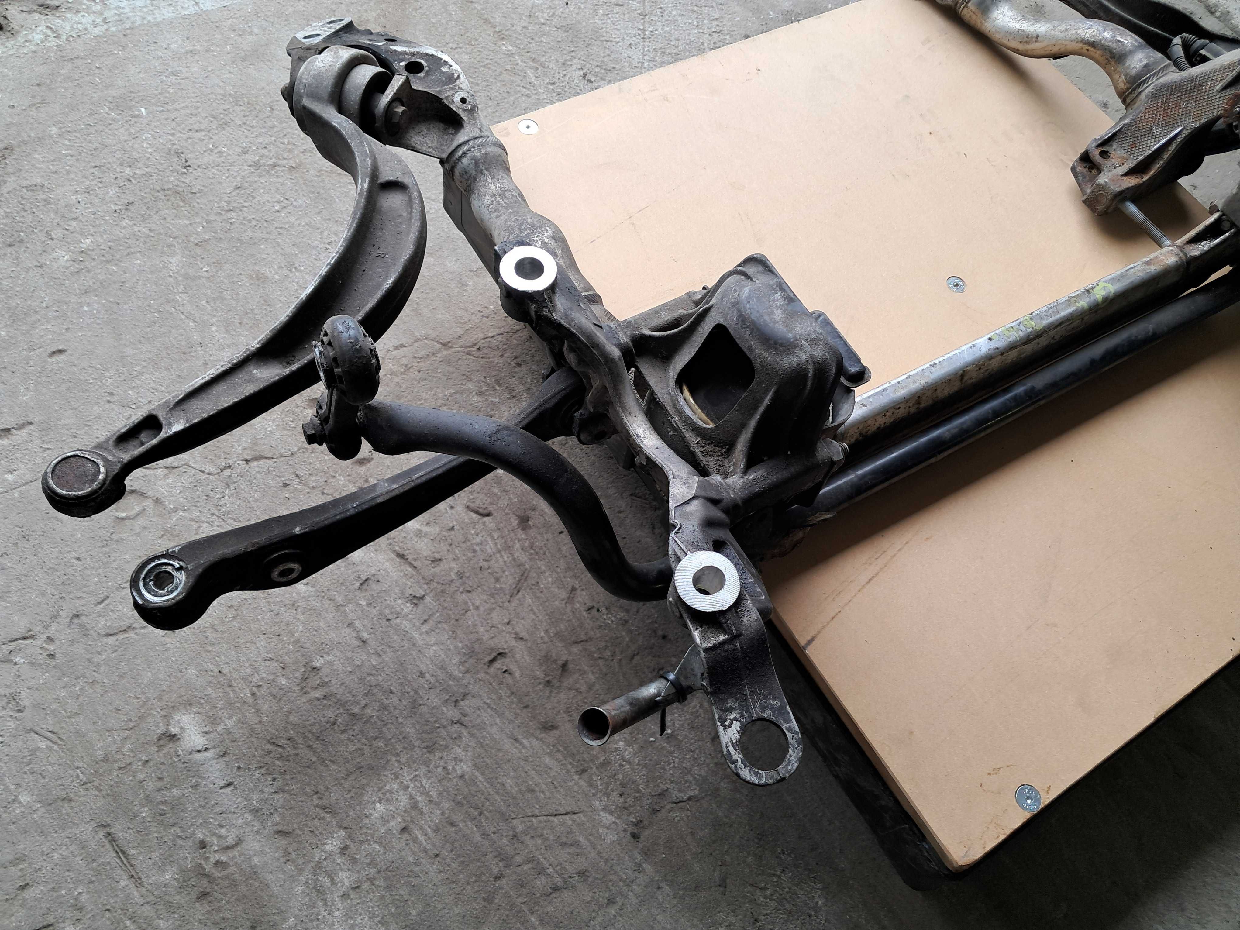 AUDI Q5 8R wózek sanki belka kołyska stabilizator przód podwozia