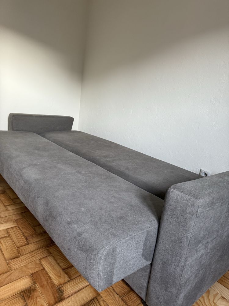 Vendo sofa cama cinza,  em muito bom estado