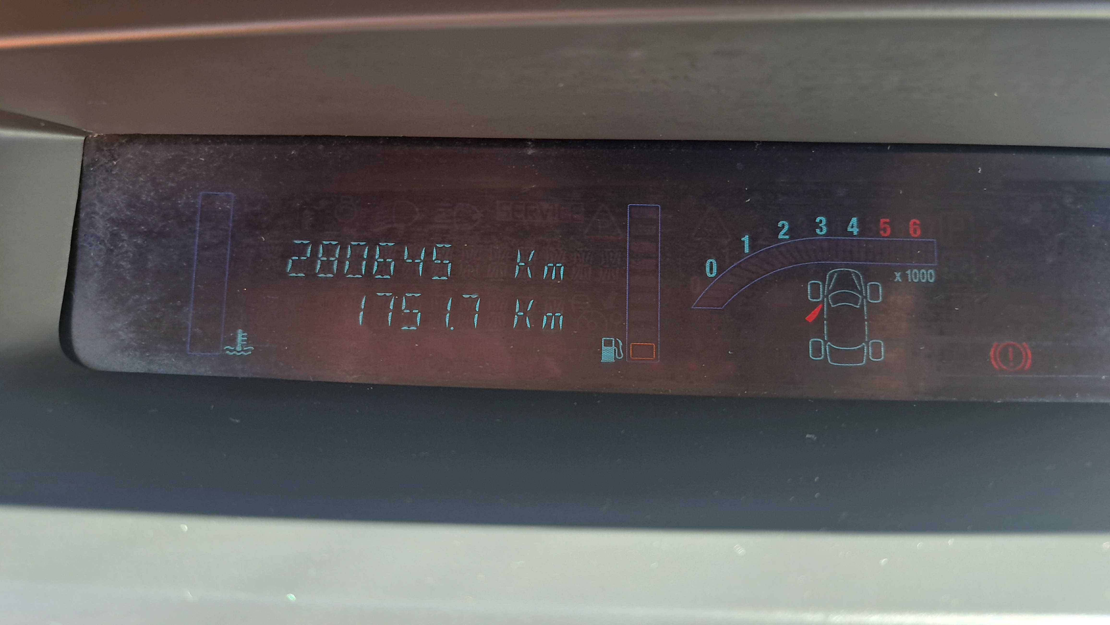 Renault Grand Scenic 1.5 (7 lugares)