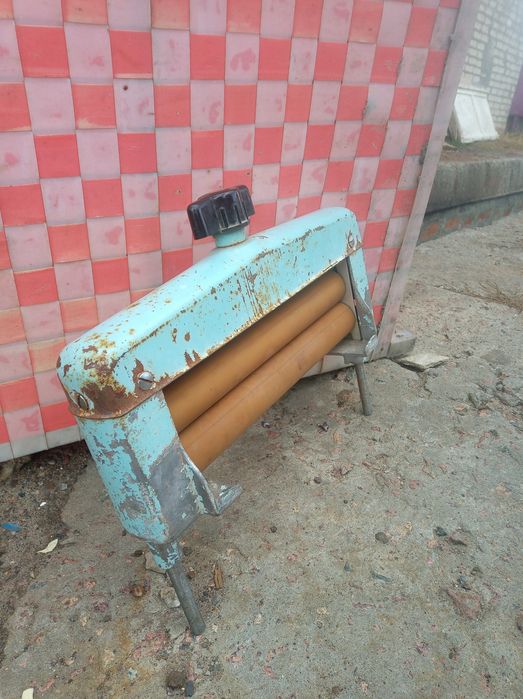 Выжималка от стиральной машины.