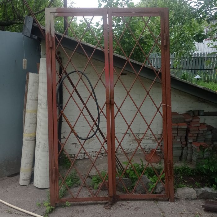 Продам металеві ворота-калітка