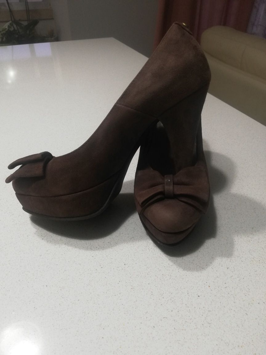 Sapatos senhora  36