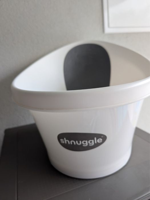 Banheira Shnuggle com suporte como nova