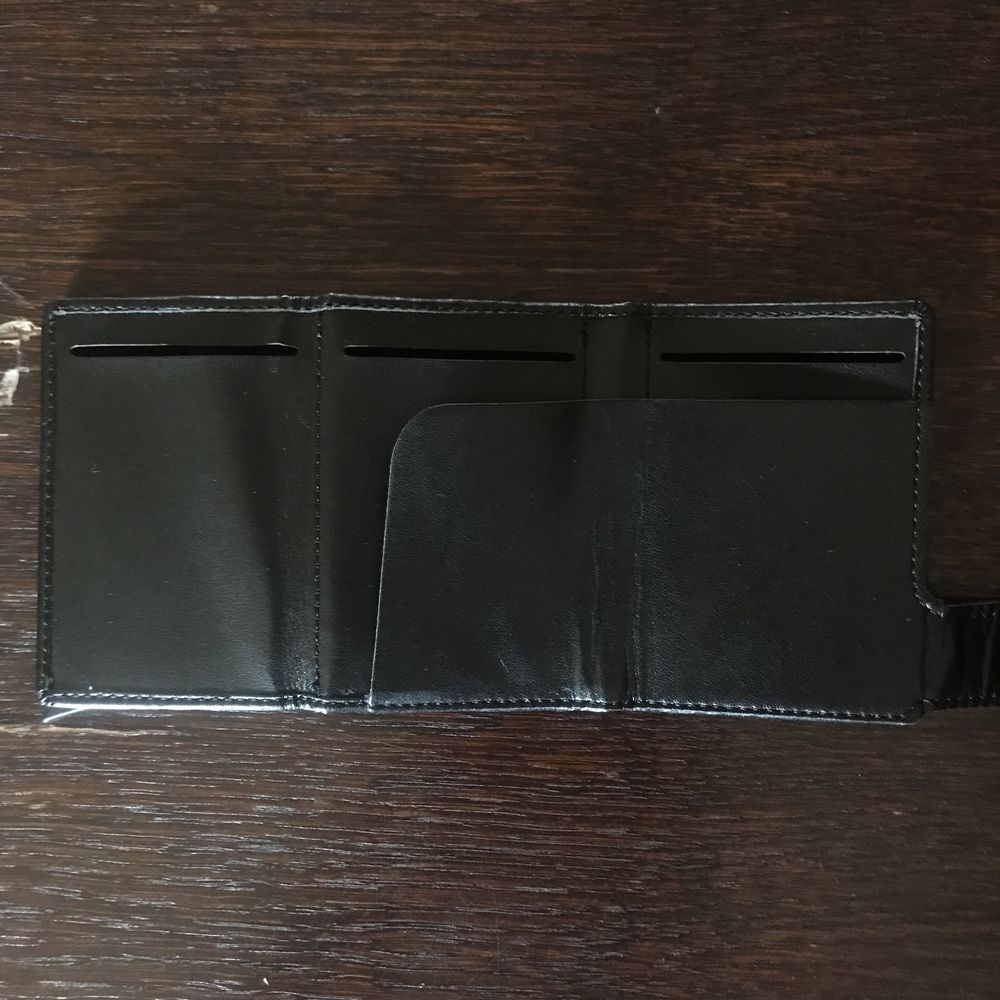 Minimalistyczne etui aluminiowe na karty kredytowe NOWE