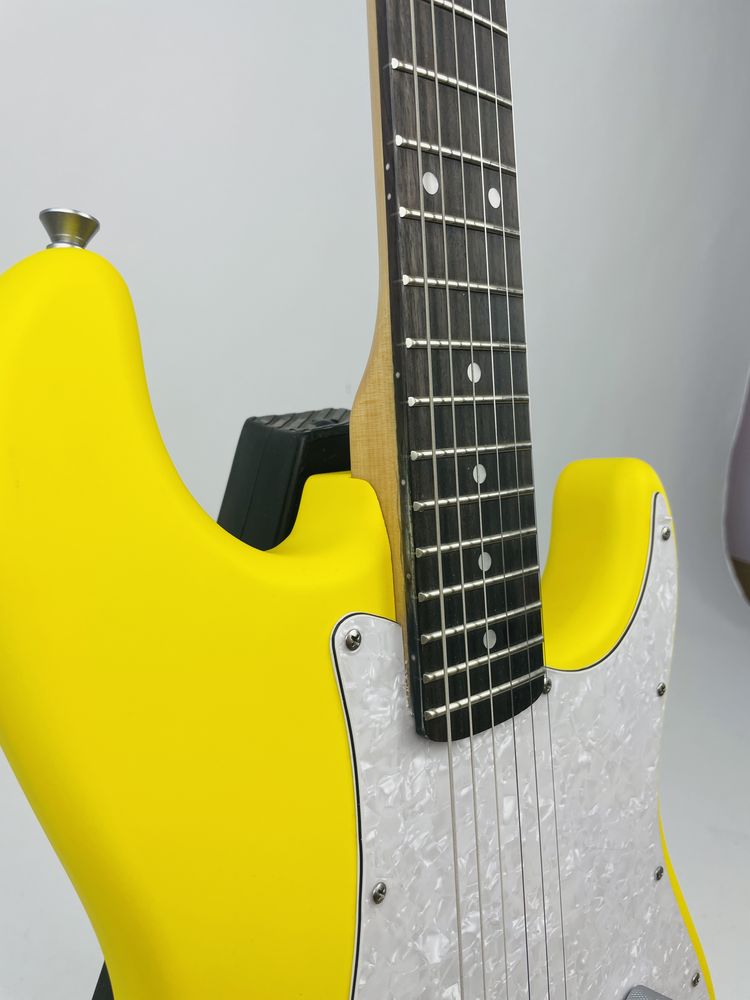 Gitara Elektryczna na wzór Tom Delonge (blink 182) Stratocaster