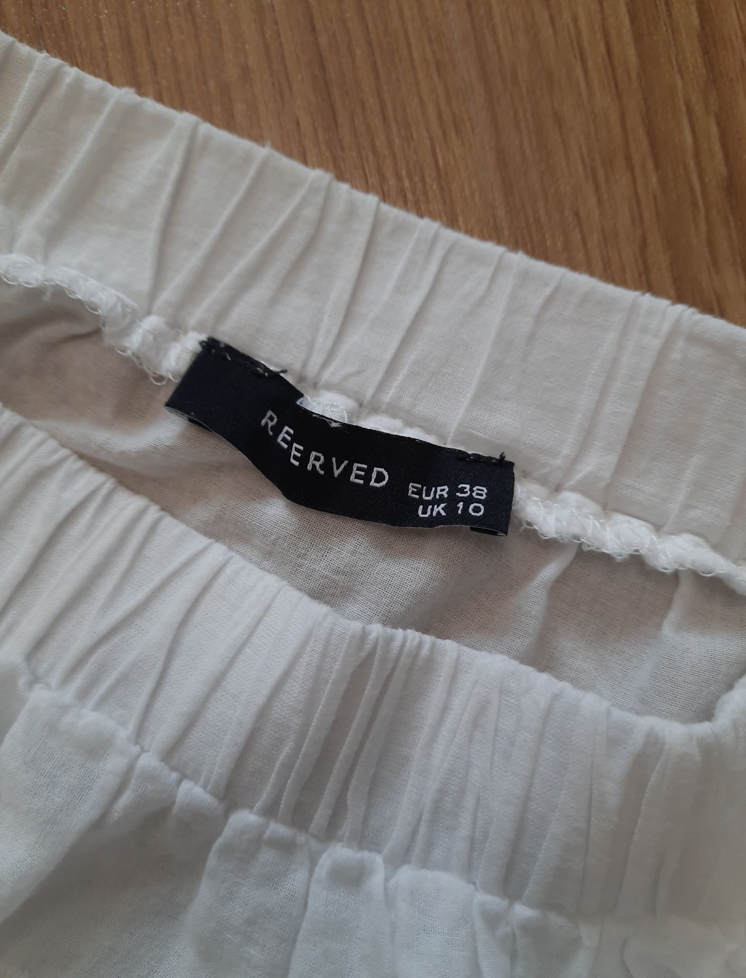Красива ніжна легка блузка Reserved