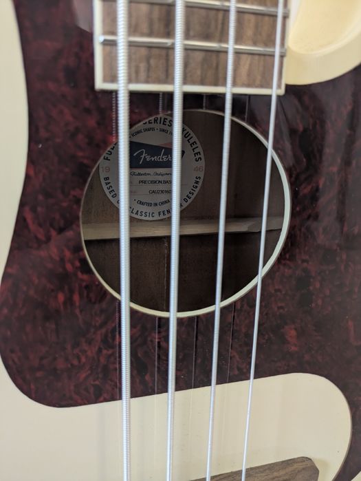 Fender Fullerton PBass Uke OWT