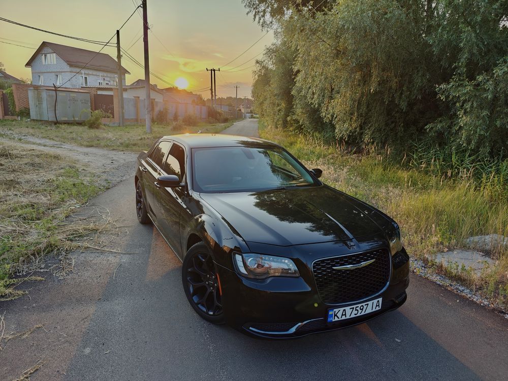 Chrysler 300c 2019