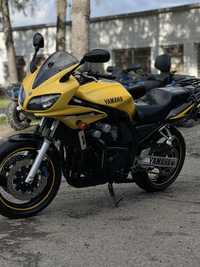 Yamaha fzs600 2003