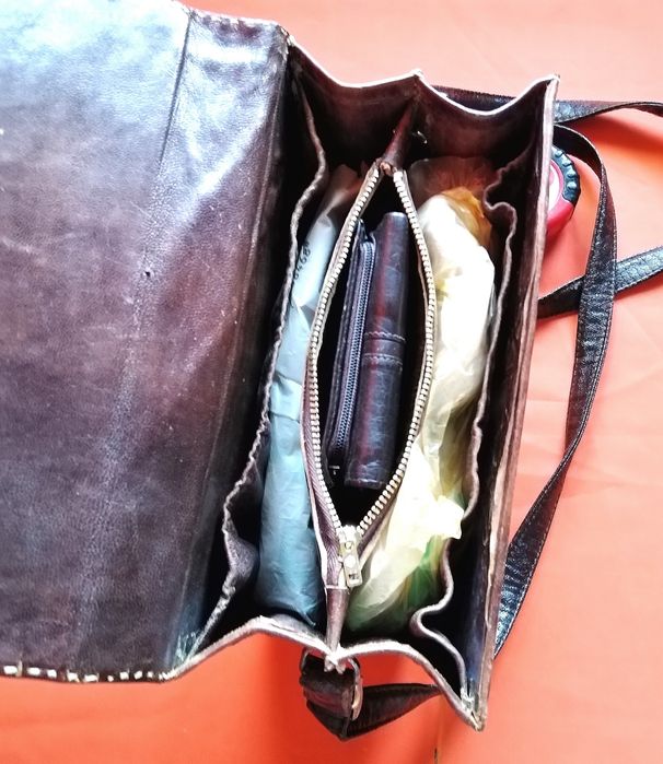 Женская сумочка из кожи