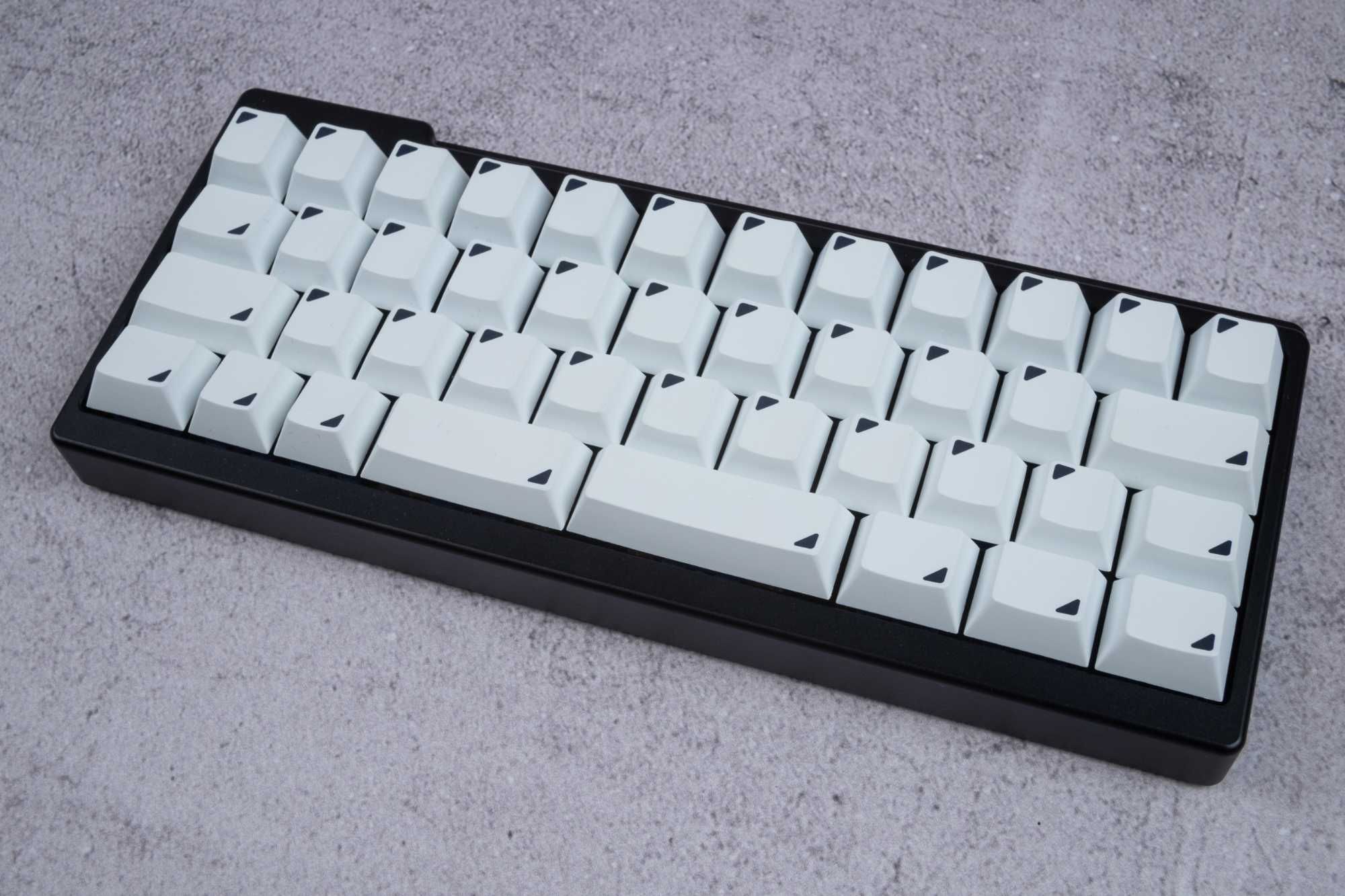 UD_40 [Ortholiniowa Castomowa klawiatura mechaniczna]