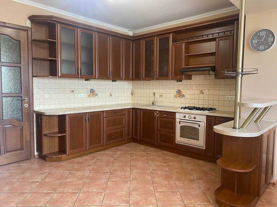 Кухня в хорошому стані!