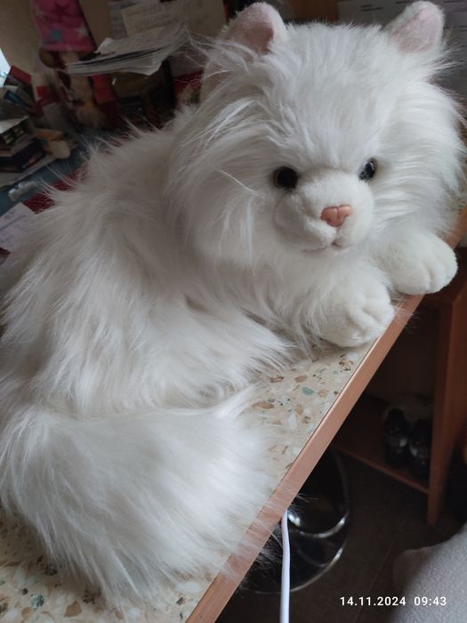 Кошечка пушистая игрушка