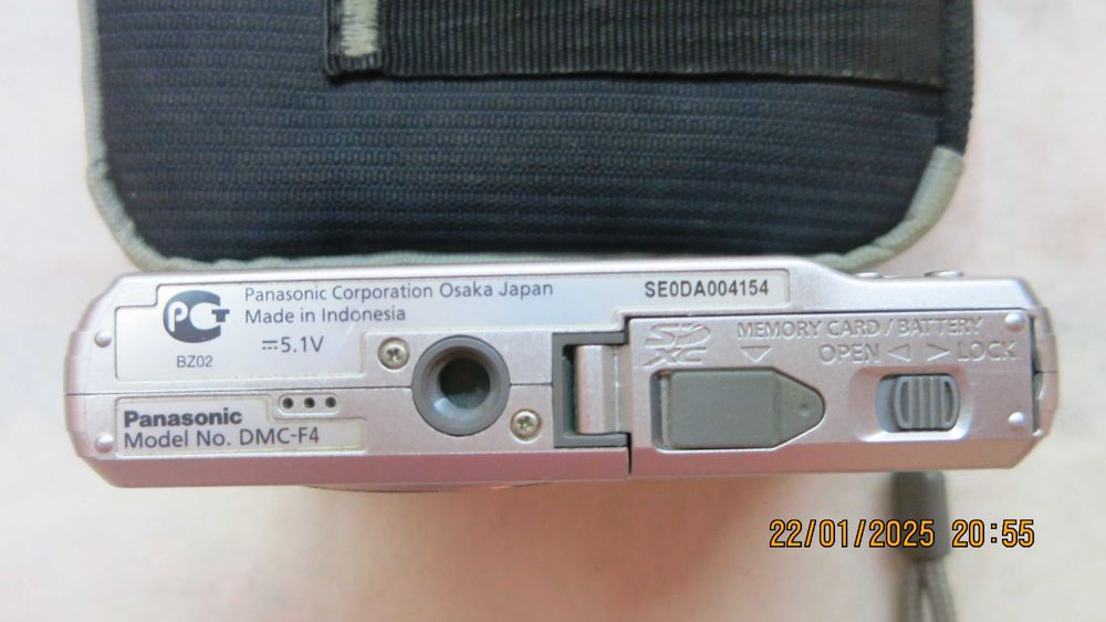 Цифровая фотокамера Panasonic Lumix DMC-F4EE-Silver (Japan/Indonesia)