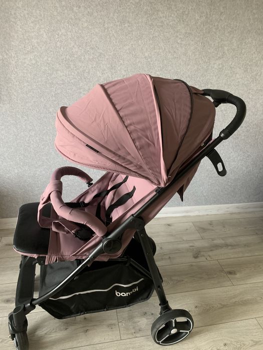 Прогулянкова дитяча коляска Bамbi M Рожева