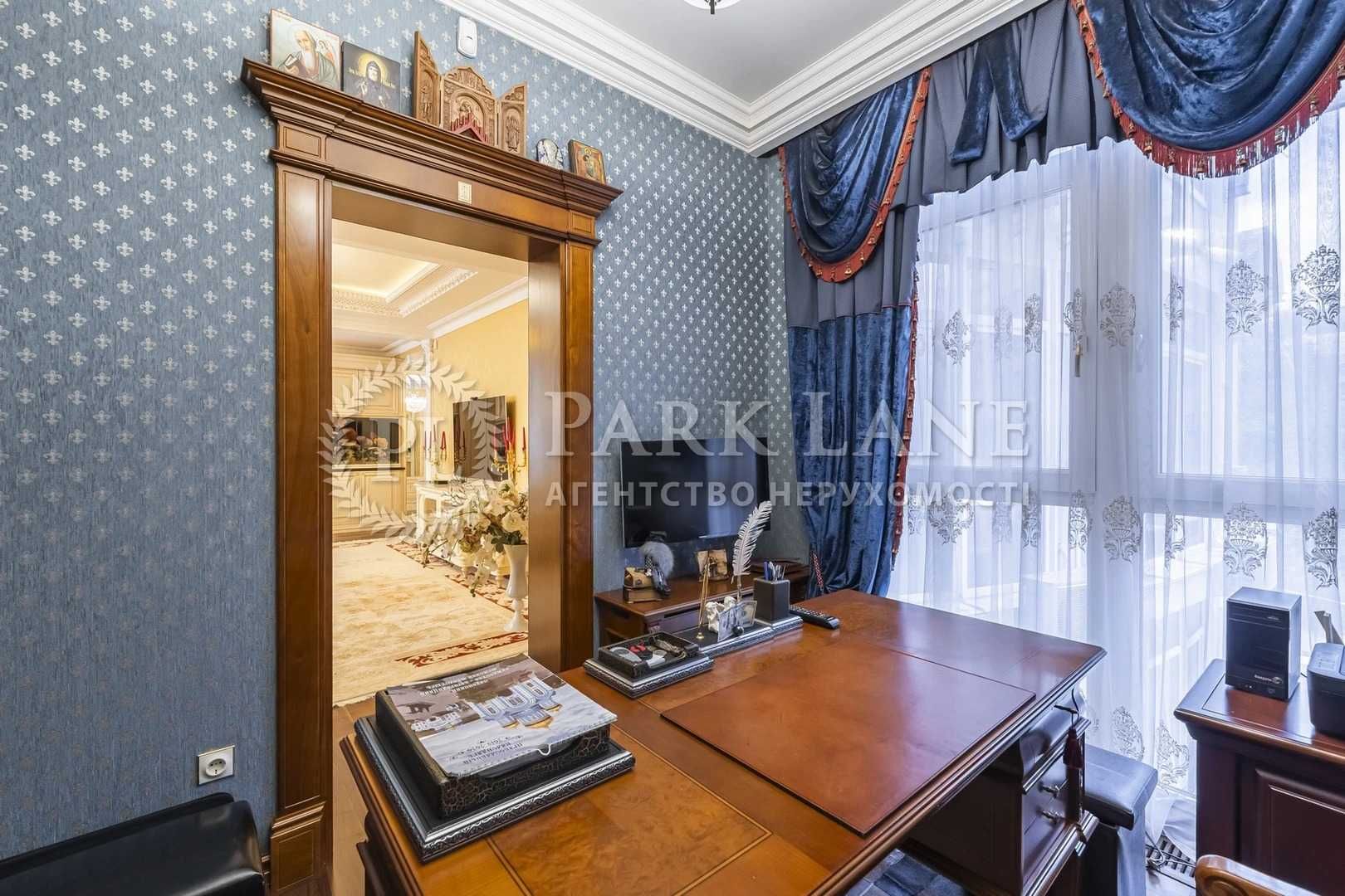 Продам 3к з ремонтом вул Дмитрівська 80 Центр Будинок 2010р