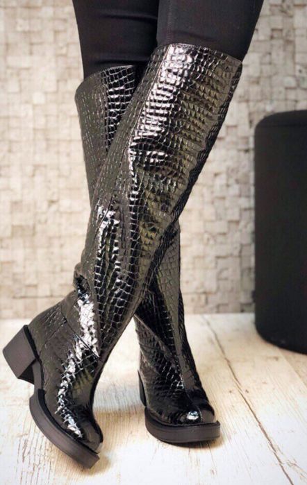 Сапоги, труби, ботфорди