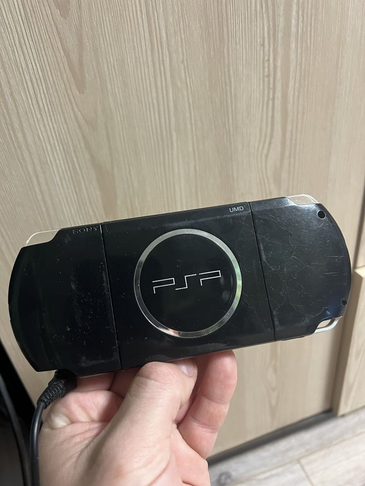 Sony PSP 3001 с зарядкой