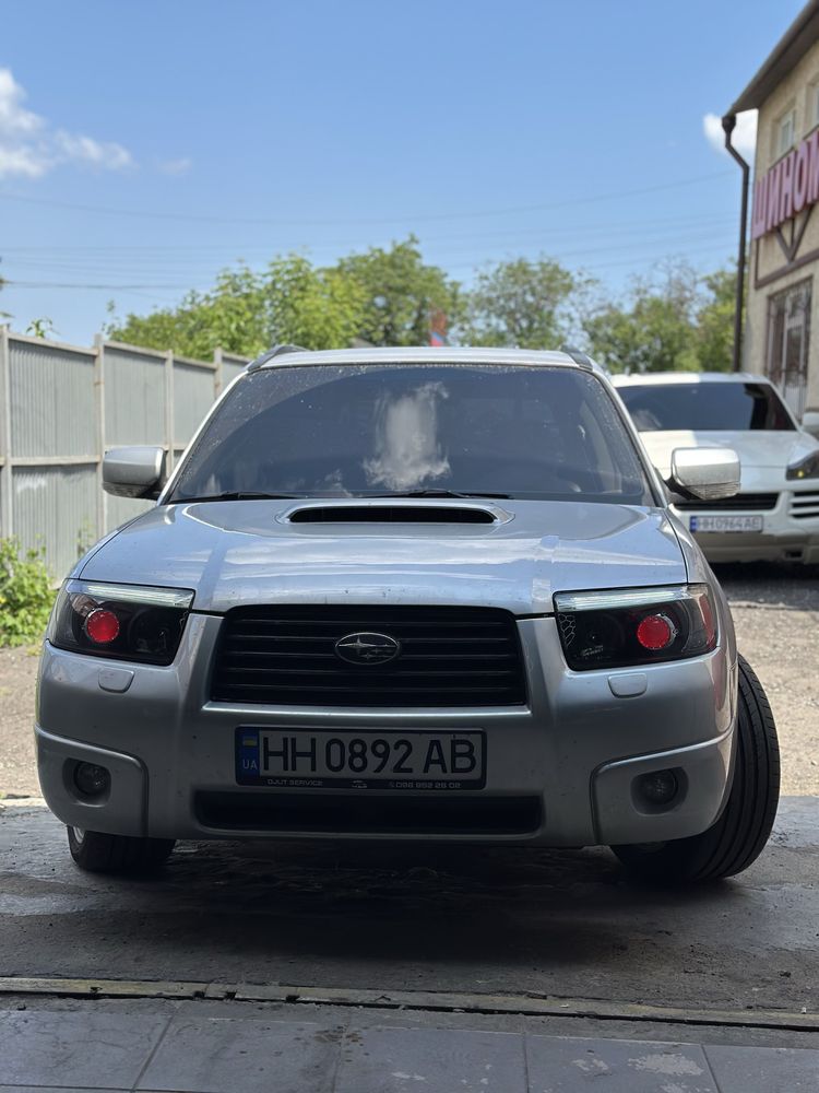 Установка и замена линз, ремонт оптики, тюнинг фар и многое другое