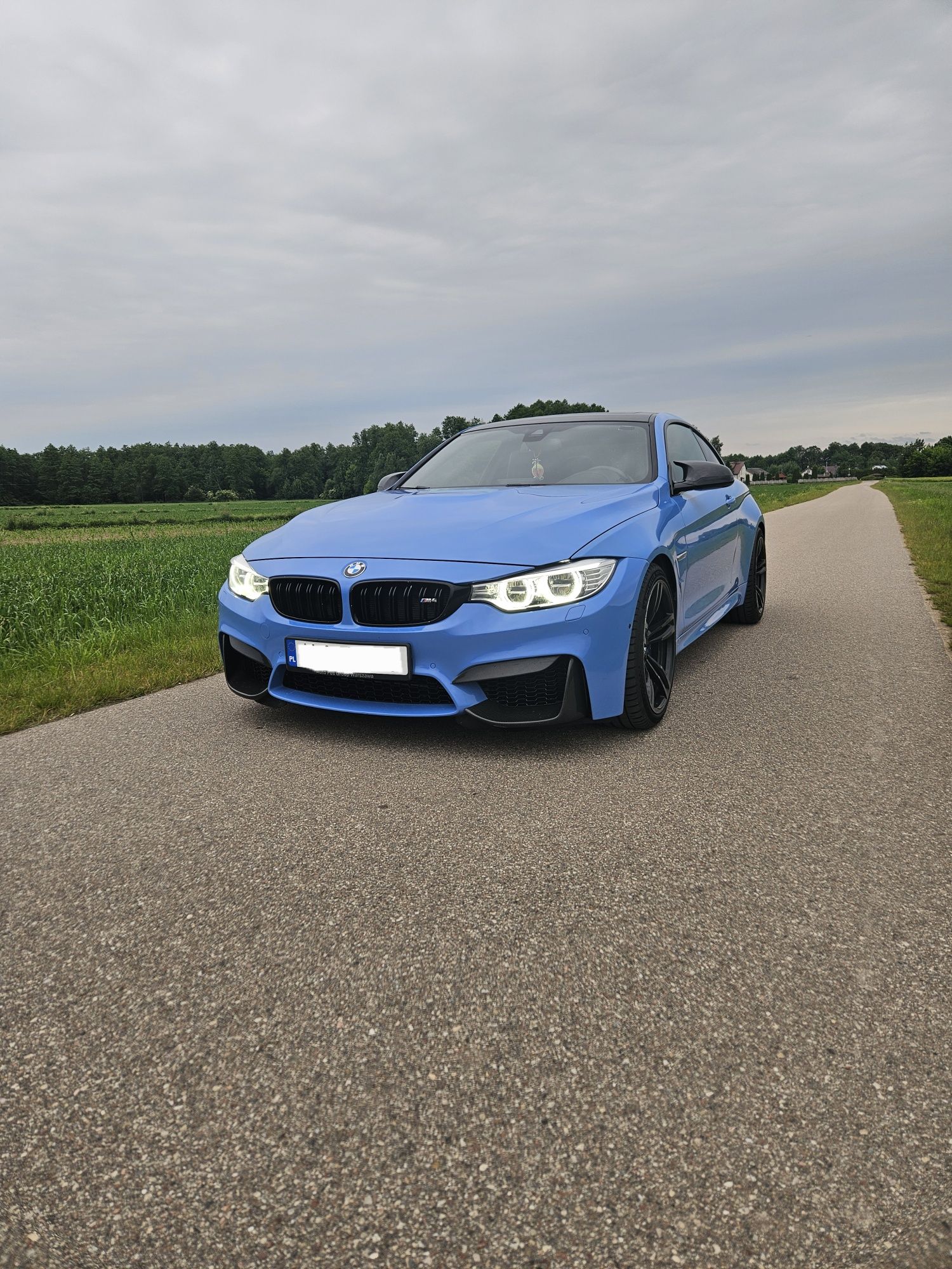 BMW M4 bmw m4 coupe DKG