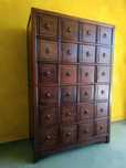 Armário de 24 gavetas
