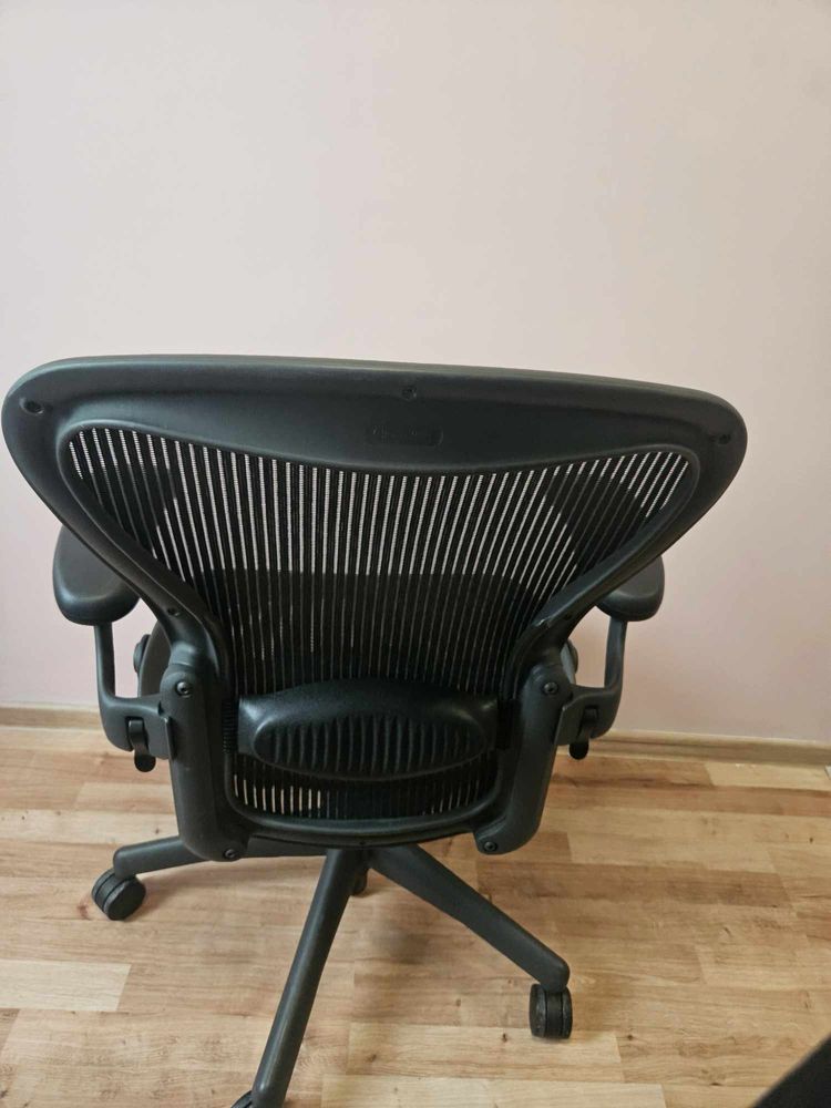 Krzesło biurowe Herman Miller Aeron size B