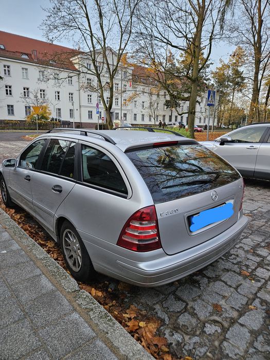 Sprzedam samochód osobowy marki Mercedes-Benz C 220 CDI