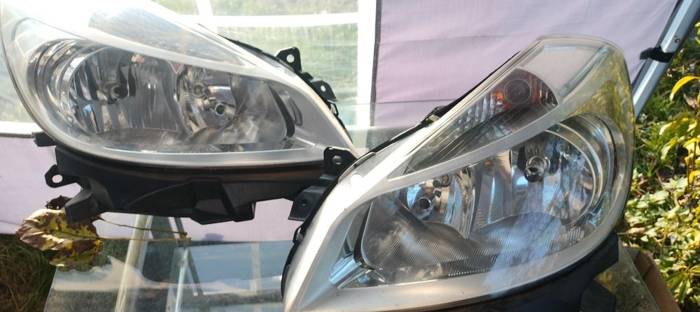 Renault Clio 3 przed lift lampy przednie TYC jak nowe cena za komplet