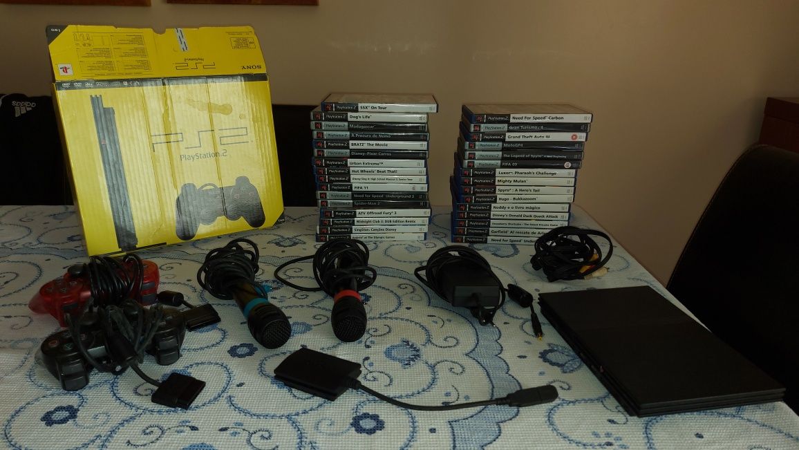 Playstation 2 + Singstar + Jogos + 2 Comandos