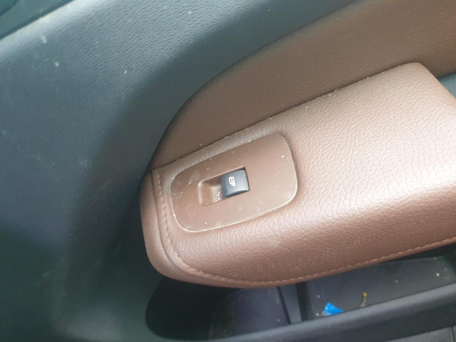 Comando / botão / interruptor vidros frente direito VOLVO XC60 II (246