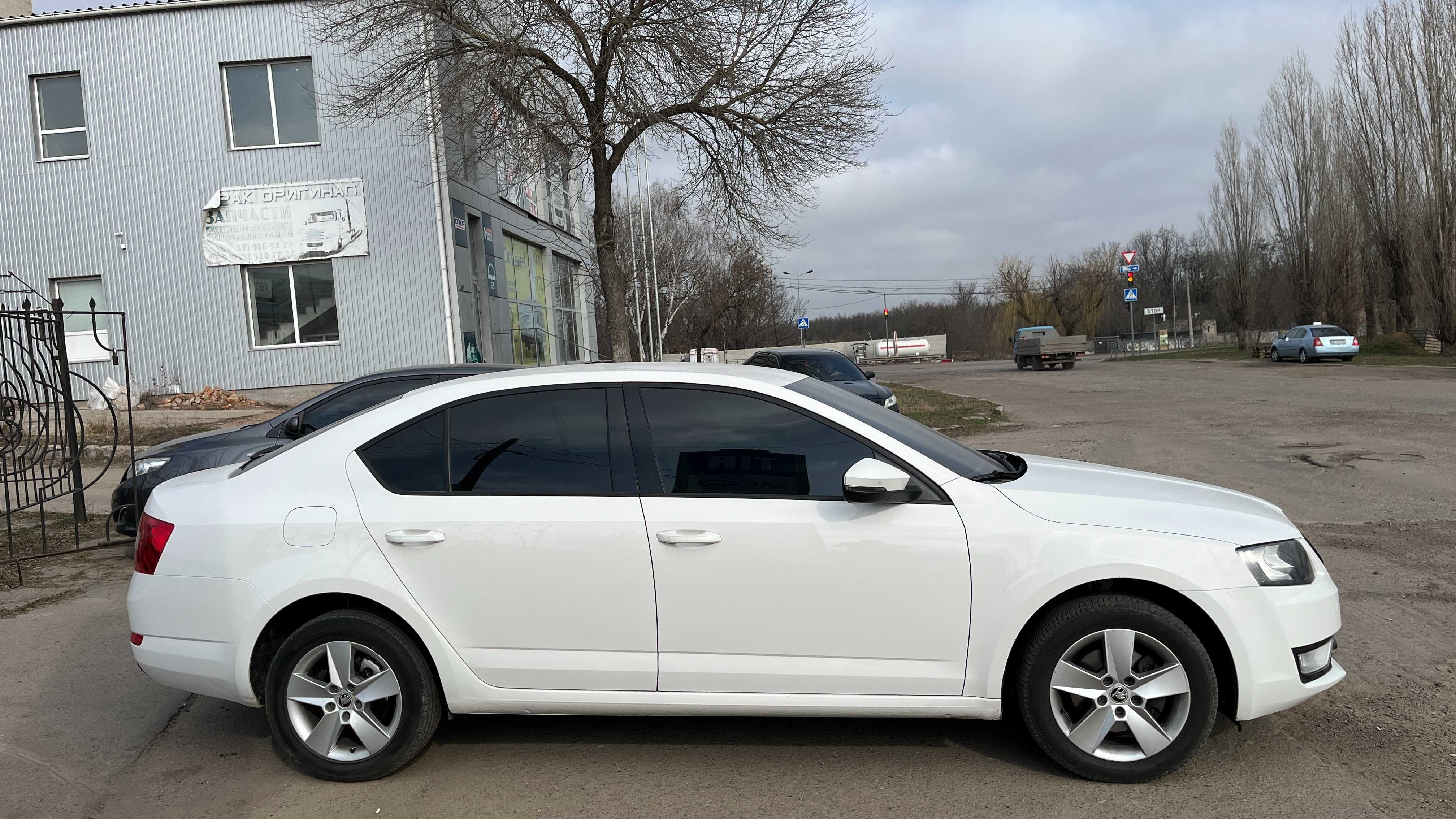 Терміново Продам автомобіль Skoda Octavia A7 , 2017 г. 13900 у.е.