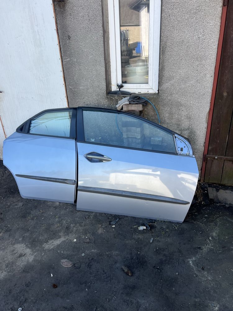 Drzwi prawe prawy przód honda civic viii 8 ufo b538m 5d