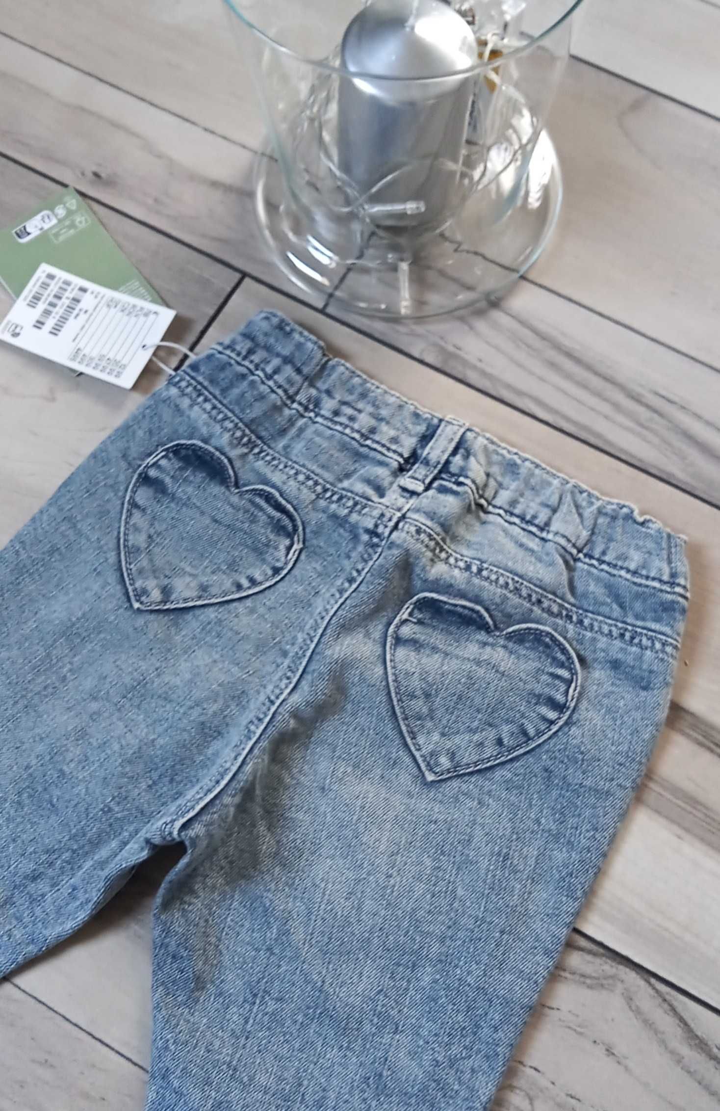 Jeansy z Kieszeniami w Kształcie Serca.