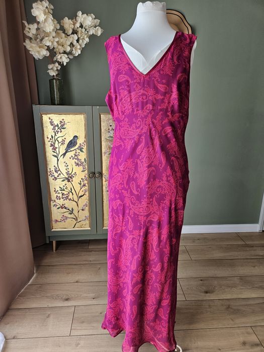 Długa sukienka damska boho we wzory – elegancja i wygoda L/XL