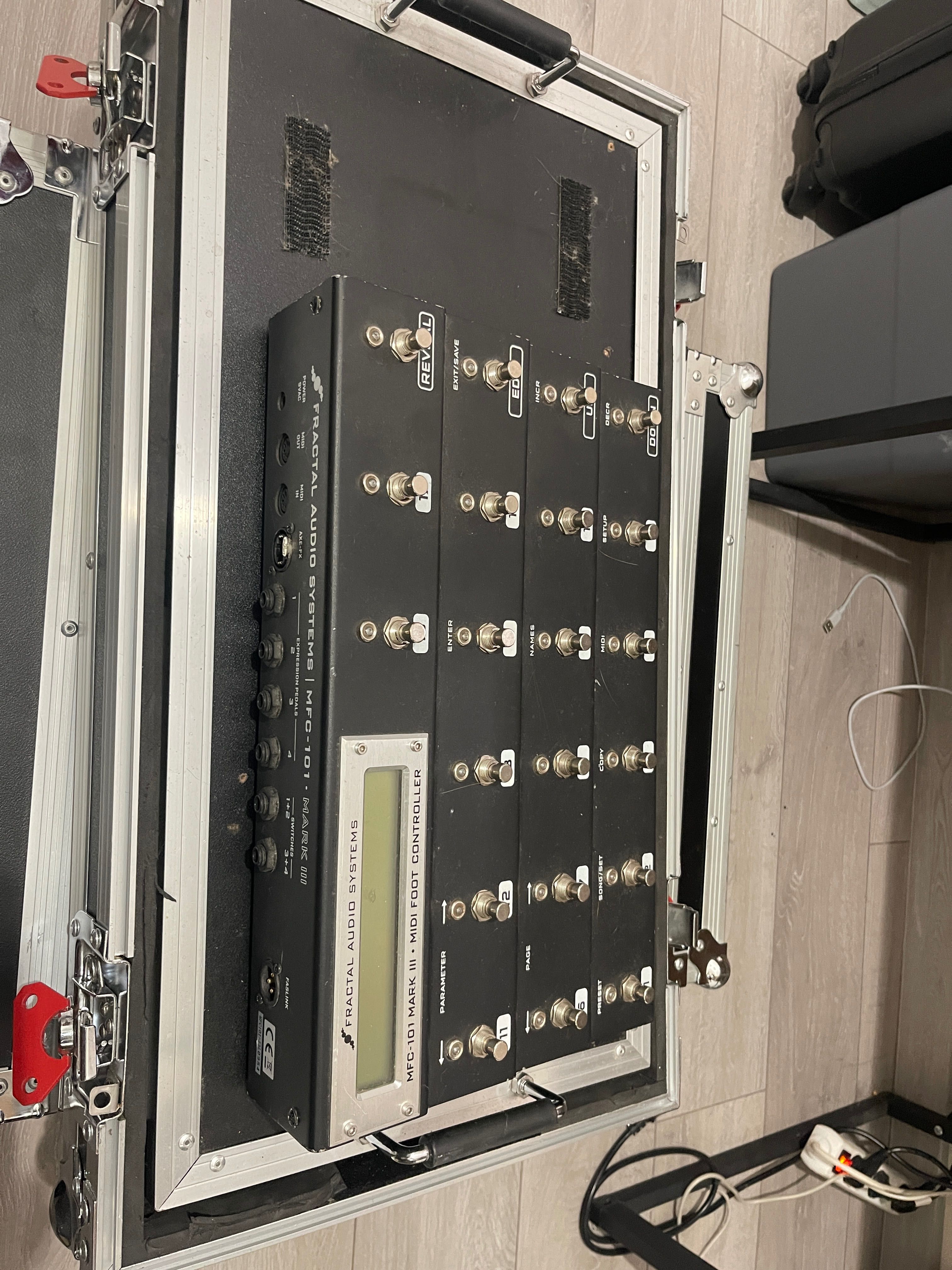 Fractal Audio MFC-101 Mark III  +Hardcase