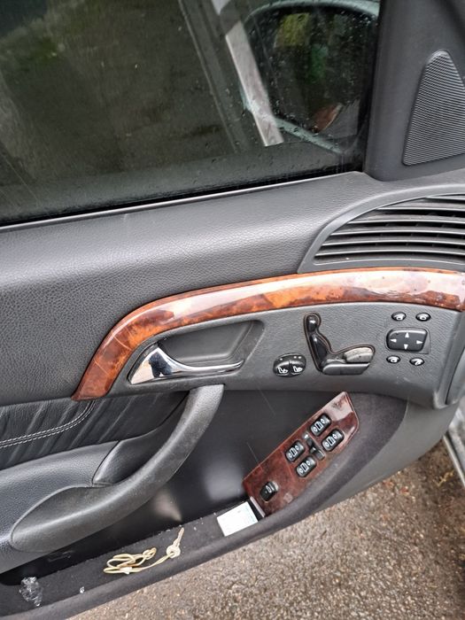 Продам или обмин Мерс 220 S клас