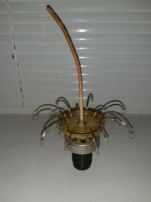 Продам Патрон для Люстры