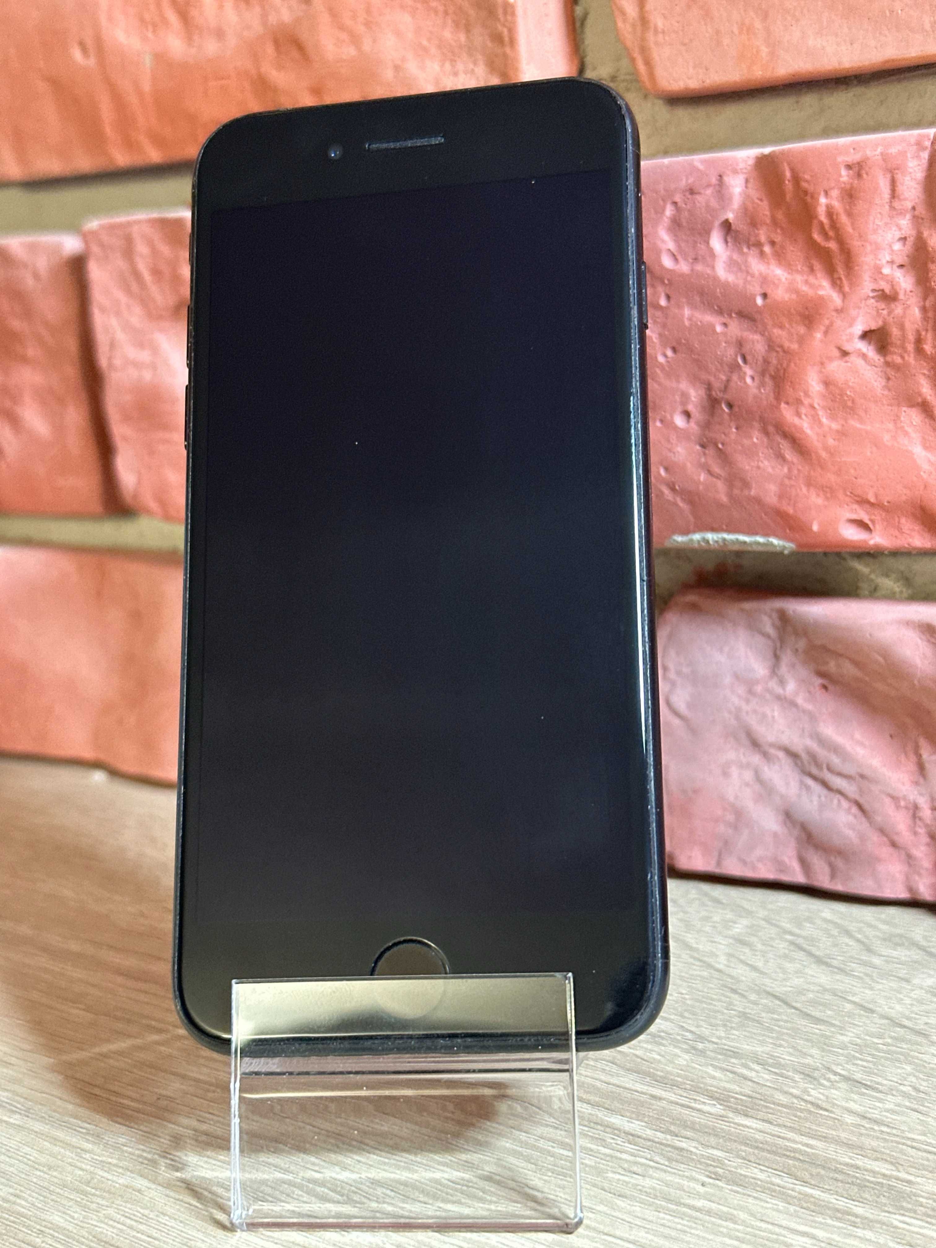 iPhone SE2020 w dobrym stanie